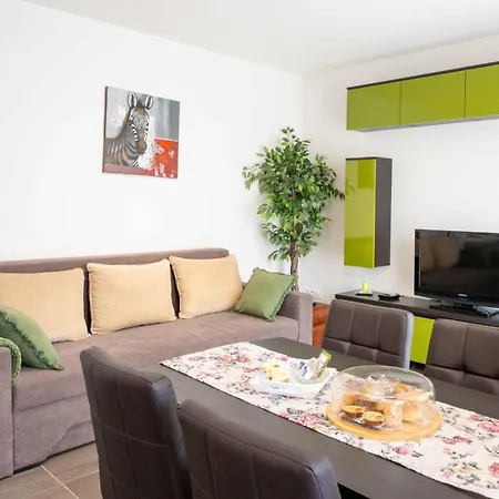 Superbe Loft Center Of Bike Parking Apartment *